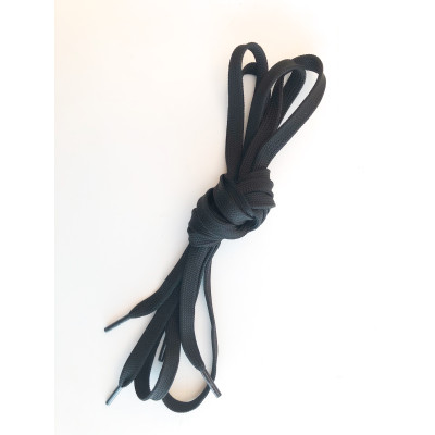 Cordones planos gruesos, acabado hidrofóbico, color negro